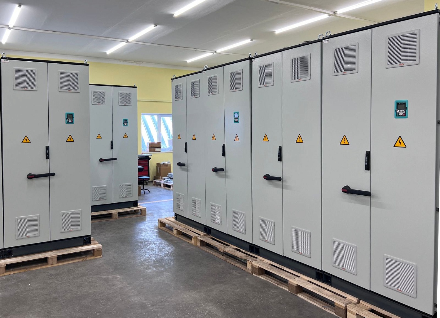 Шкаф управления конвейерными линиями