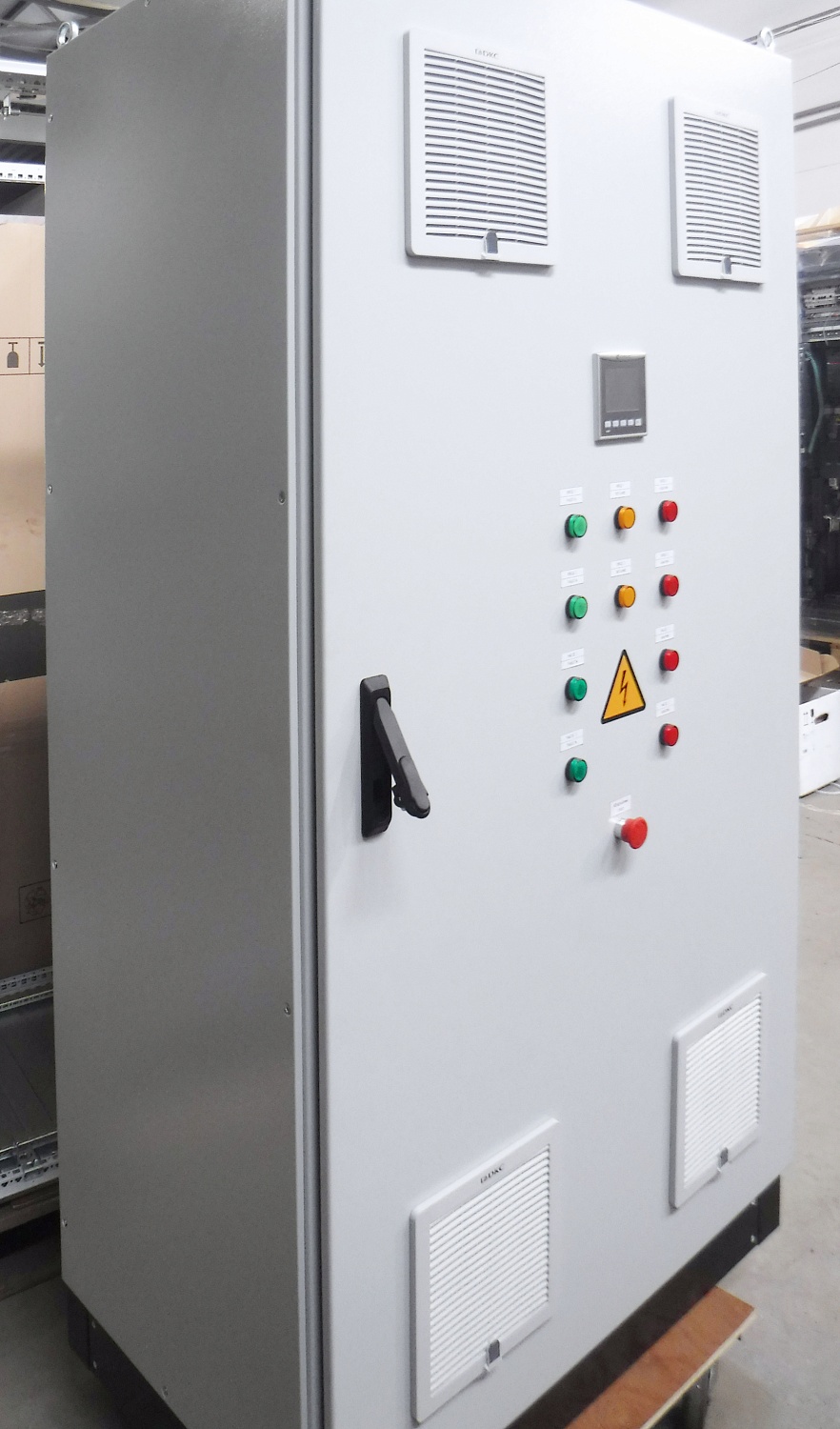 Шкаф управления насосами для угольной шахты