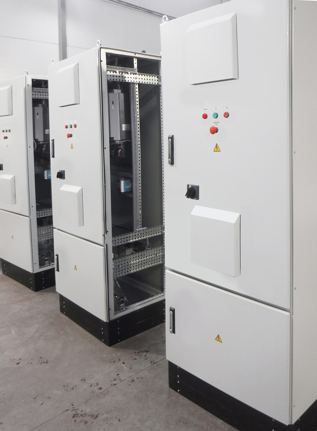 Шкаф управления пожарными насосами на базе УПП INSTART