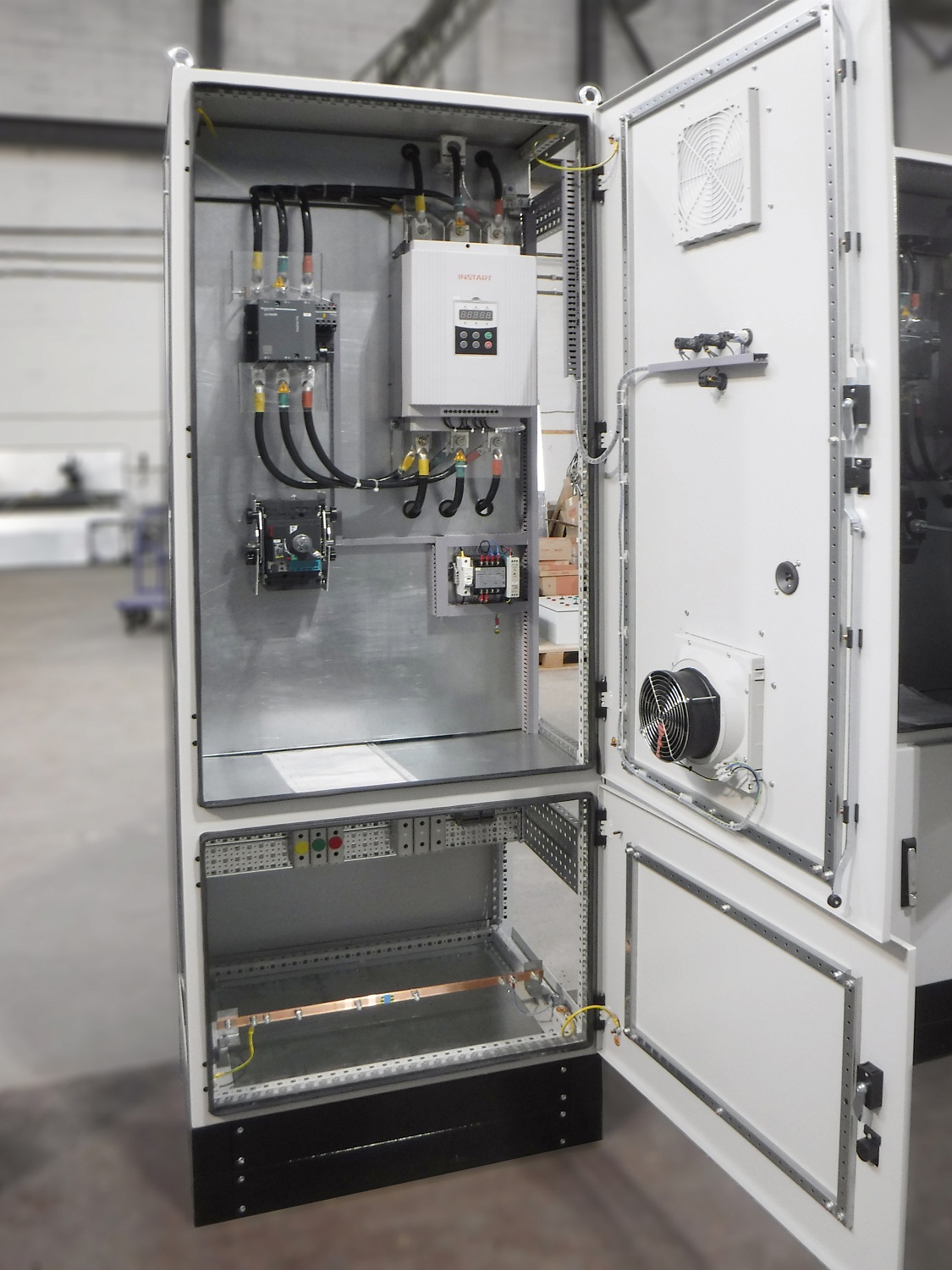 Шкаф управления пожарными насосами на базе УПП INSTART